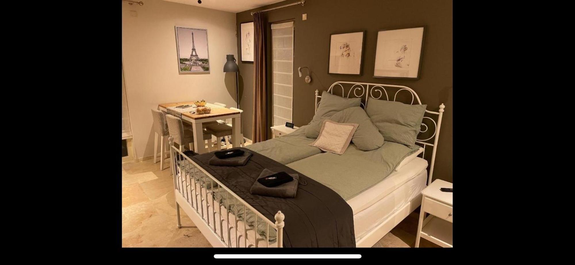 B&B Maison Saint Tropez Eindhoven Bilik gambar