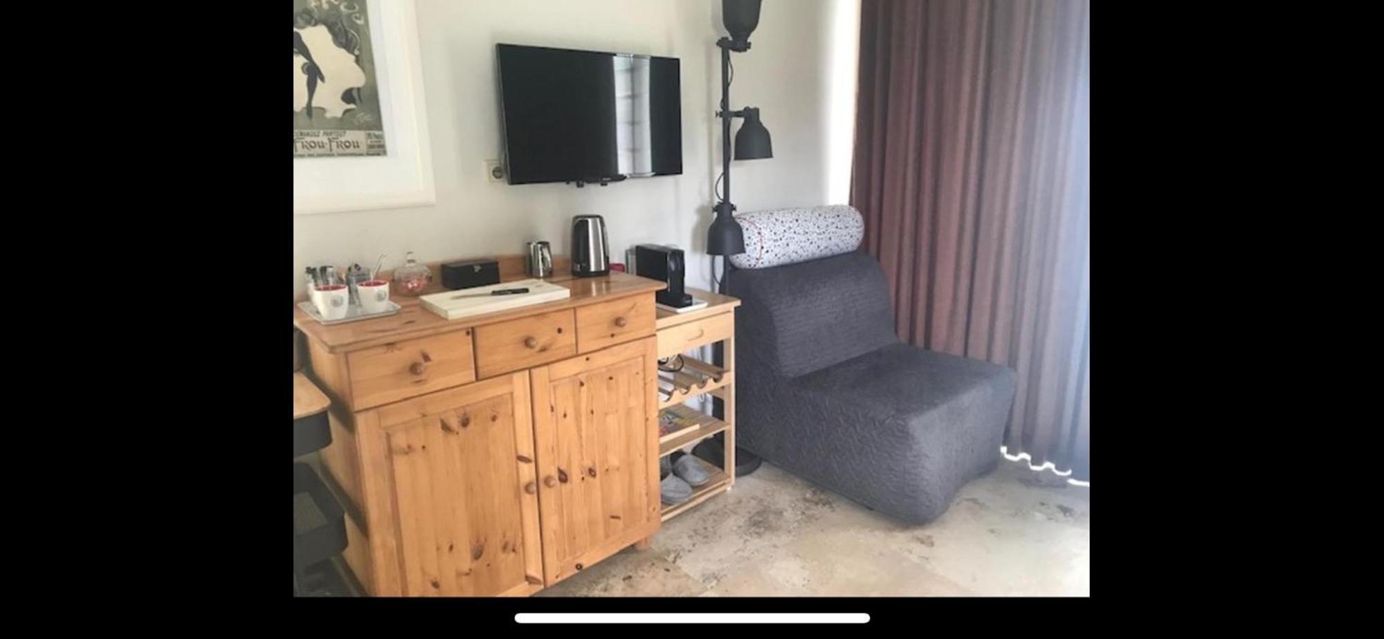 B&B Maison Saint Tropez Eindhoven Bilik gambar