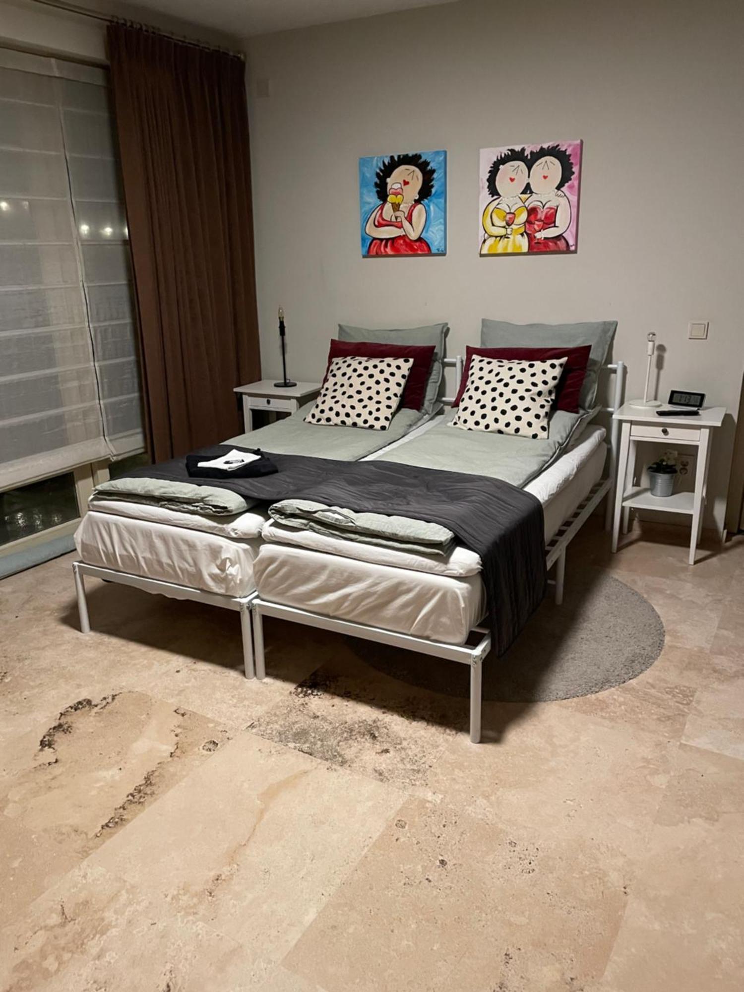 B&B Maison Saint Tropez Eindhoven Bilik gambar